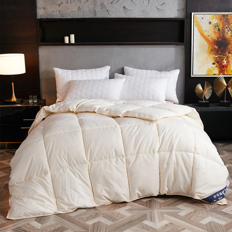 Goose Down Winter Duvet – Luxurious Warmth for Cold Seasons