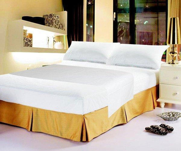 DaDa Bedding White Flat Sheet & Pillow Cases Set